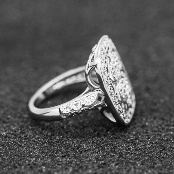 New Vintage 925 Silver Round Cut White Sapphire - Picture 2 of 3